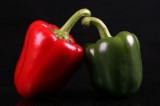 zelená a červená paprika
